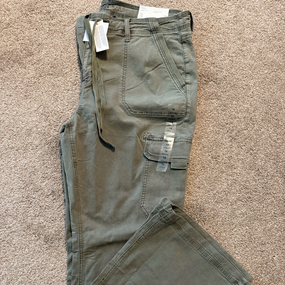 American Eagle Outfitters Olive Boot Cut Cargo Pants - Picture 1 of 6